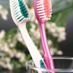 Cara memilih sikat gigi yang baik dan benar