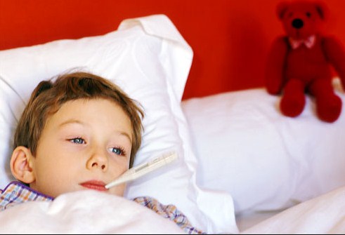 cara mengatasi dan mencegah kejang demam pada anak balita di rumah