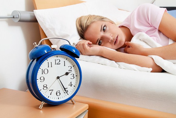cara mengatasi insomnia gangguan tidur malam dengan cepat pada lansia
